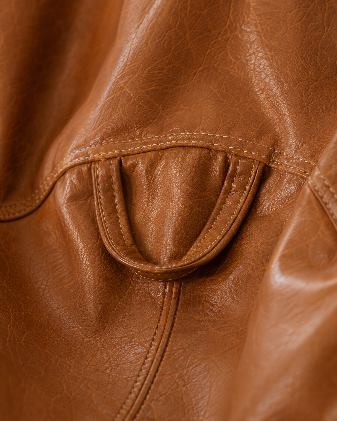 Pouf de salon effet cuir cognac